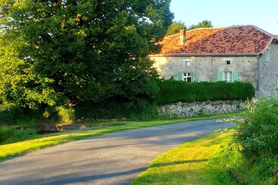 Photo of Others in Roussines