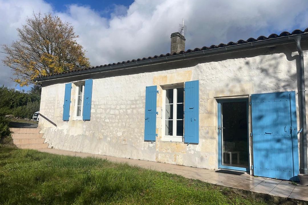 Photo of Buildings in Jonzac
