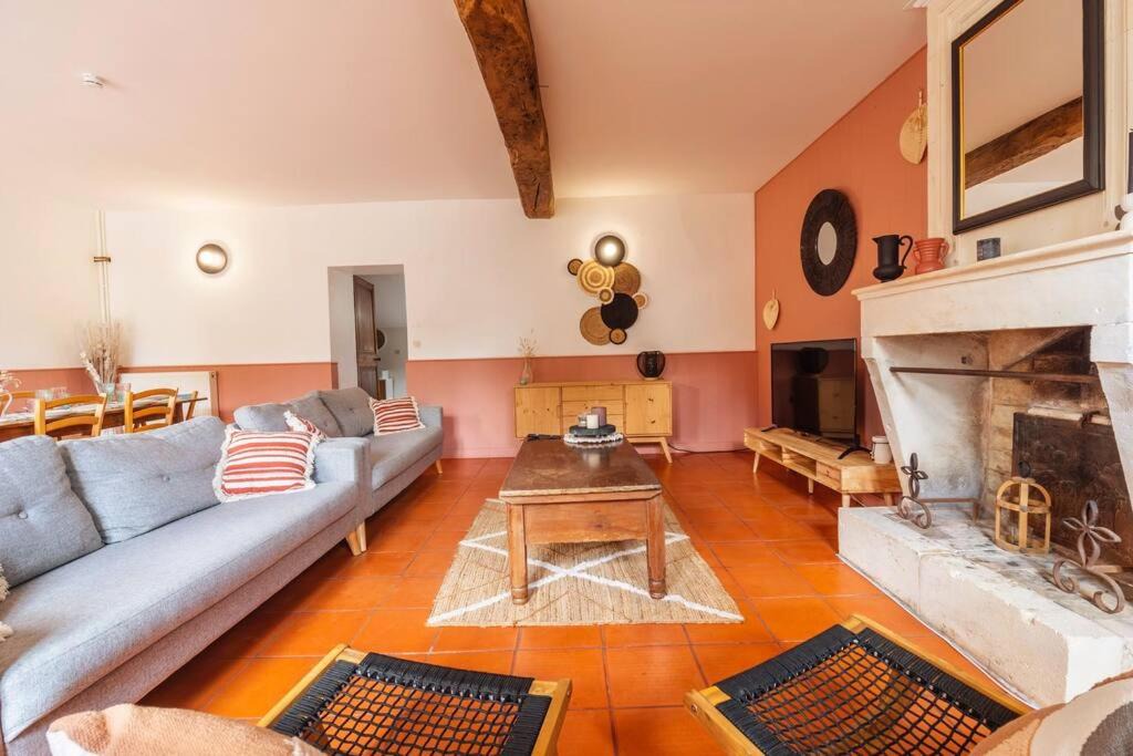 Photo of Livingroom in Tonnay-Charente