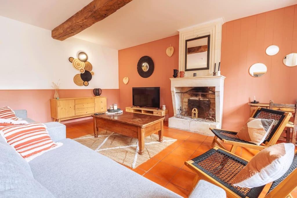 Photo of Livingroom in Tonnay-Charente