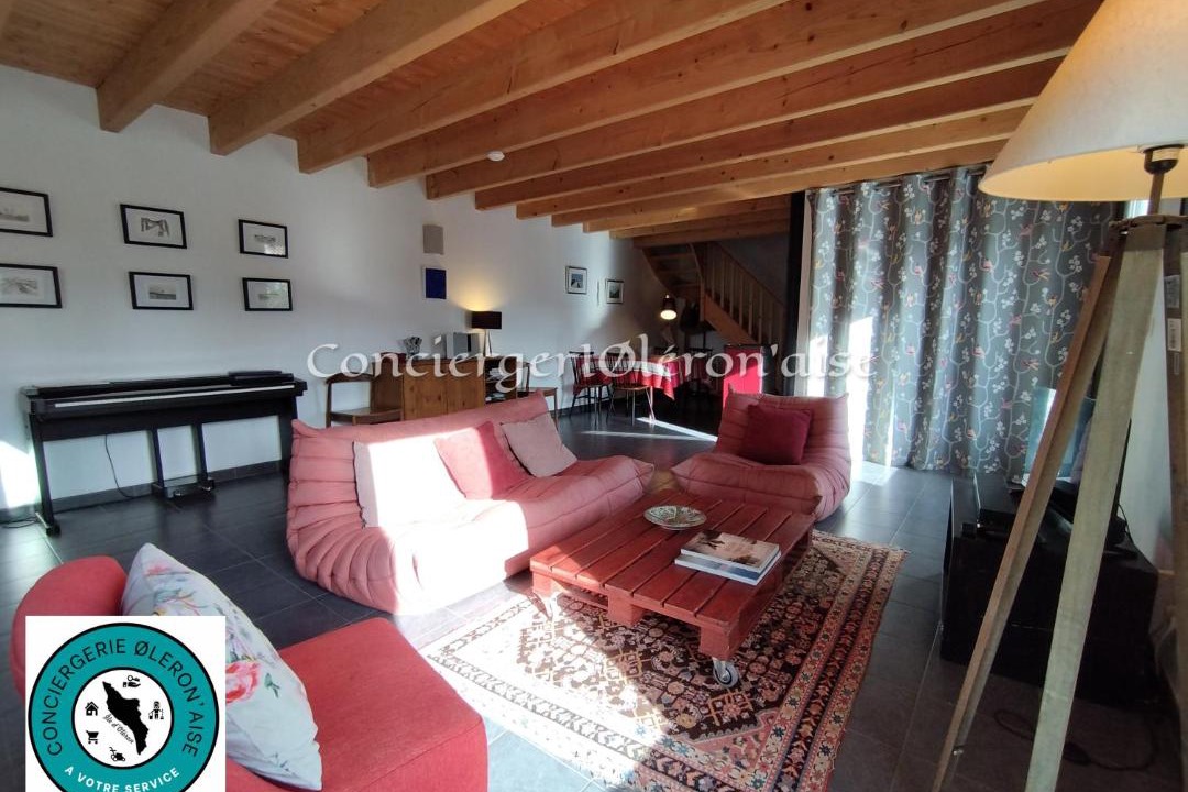 Photo of Livingroom in Cheray