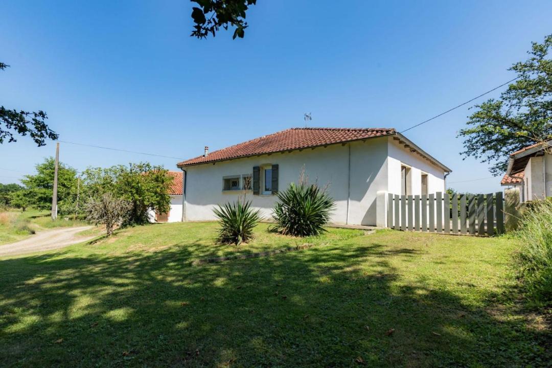 Photo of Others in Eyres-Moncube