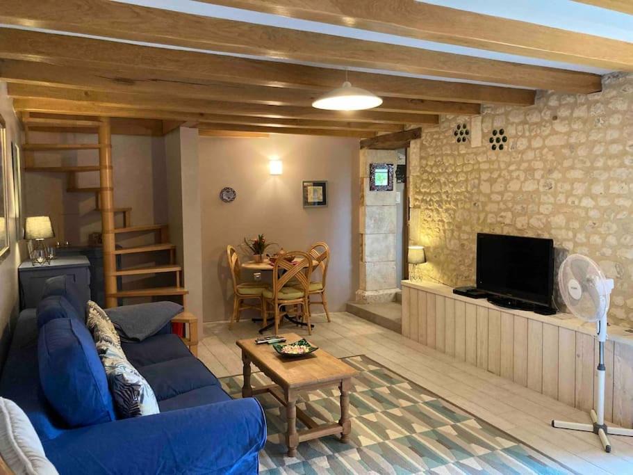 Photo of Livingroom in Brie-sous-Barbezieux
