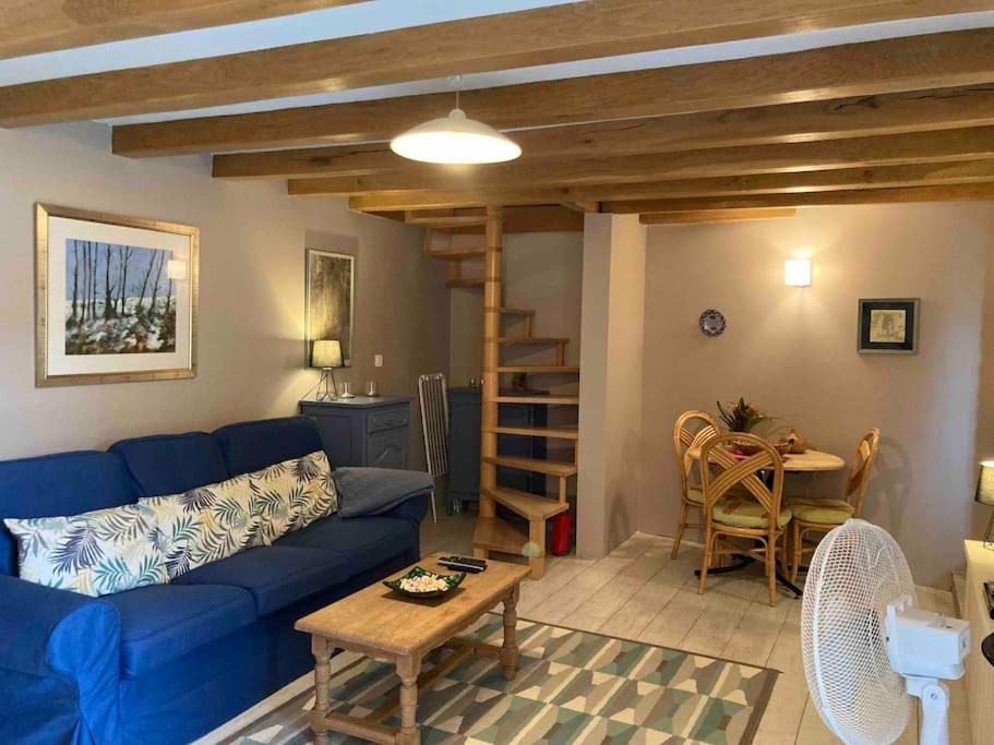 Photo of Livingroom in Brie-sous-Barbezieux