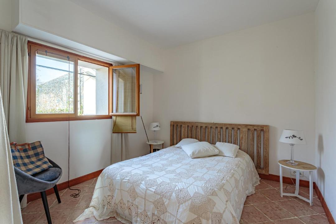 Photo of Bedroom in Sames