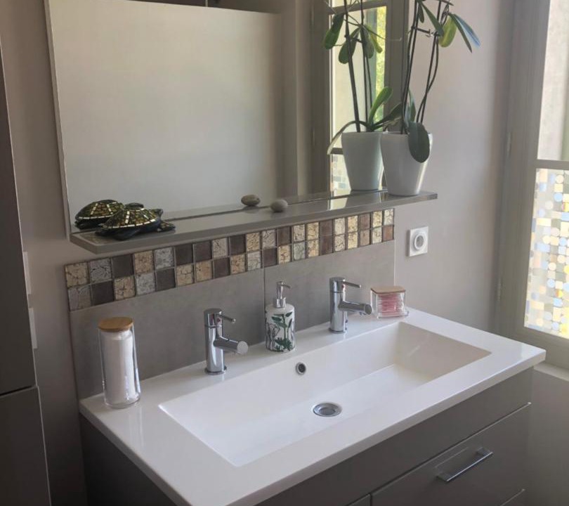 Photo of Bathroom in Saint-Michel-de-Fronsac