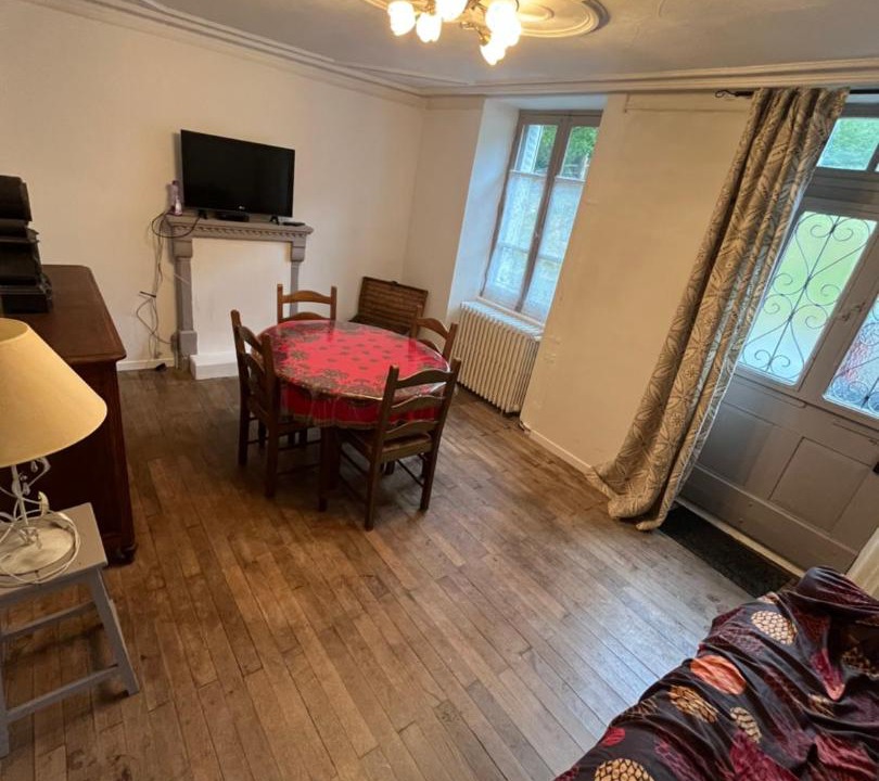 Photo of Livingroom in Saint-Martin-Chateau