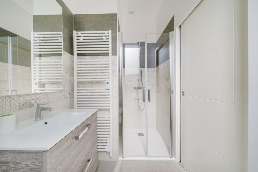 Photo of Bathroom in Cenon