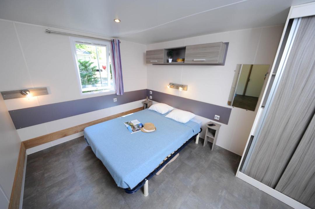 Photo of Bedroom in Messanges