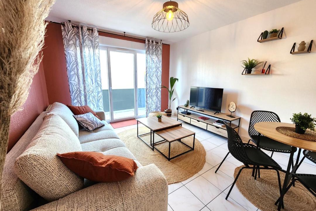 Photo of Livingroom in Begles