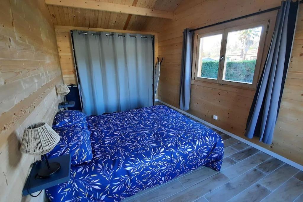 Photo of Bedroom in Jau-Dignac-et-Loirac