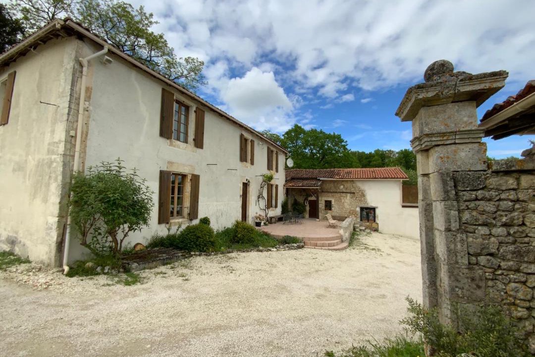 Photo of Others in Coteaux du Blanzacais