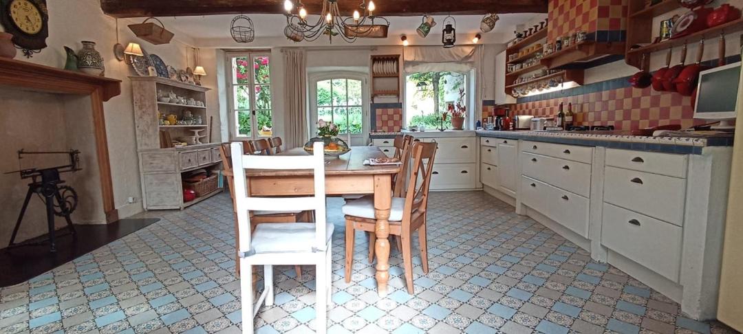 Photo of Kitchen in Saint-Michel-de-Fronsac