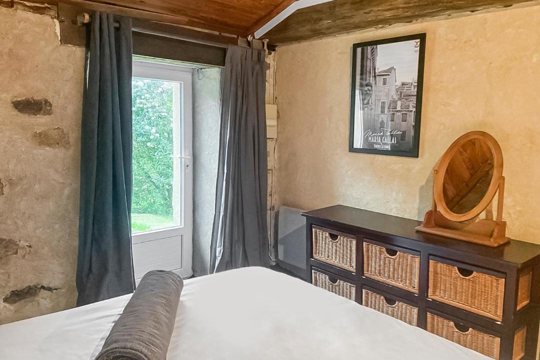 Photo of Bedroom in Saint-Amand-sur-Sevre