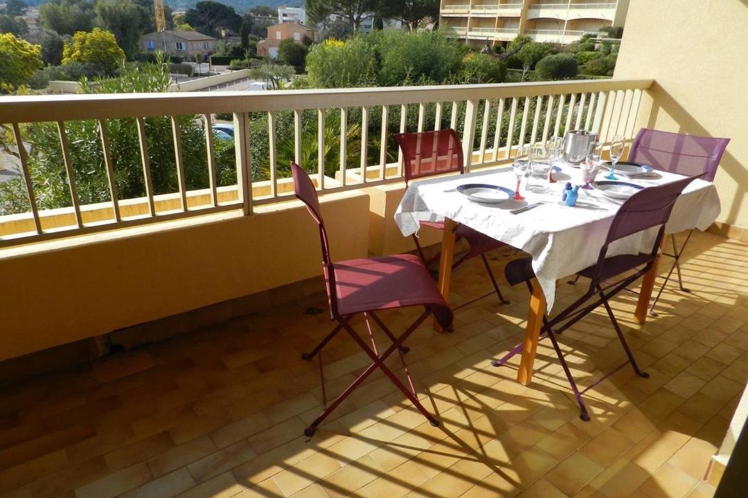 Photo of Patio Balcony in La Faviere