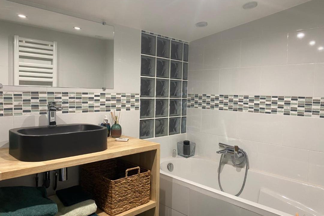 Photo of Bathroom in Idron