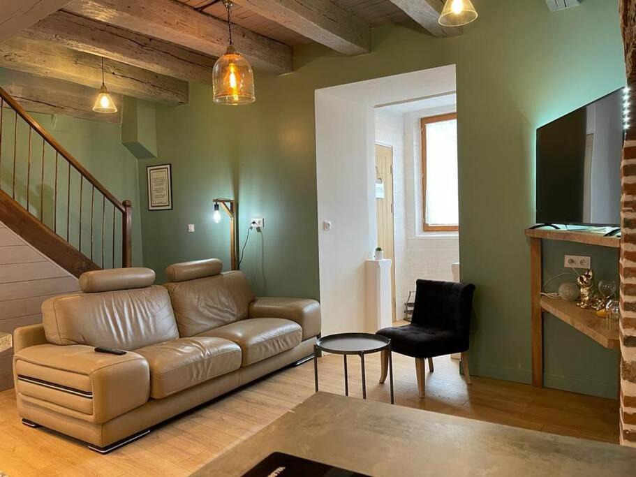 Photo of Livingroom in Voutezac