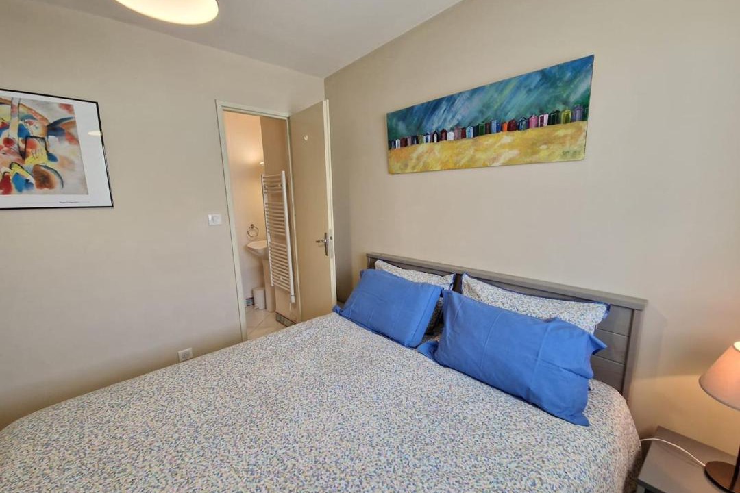 Photo of Bedroom in Quartier du Casino