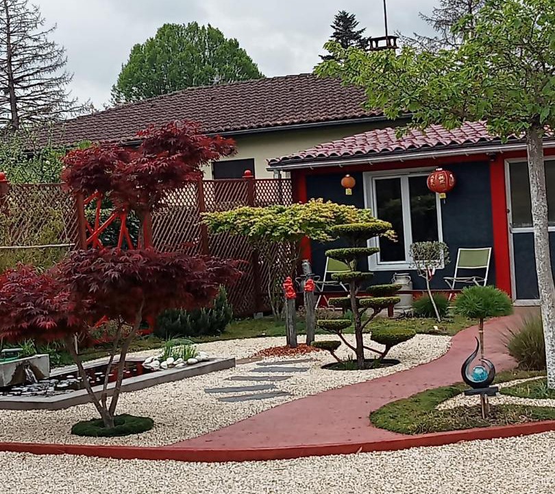Photo of Others in Saint-Medard-de-Guizieres