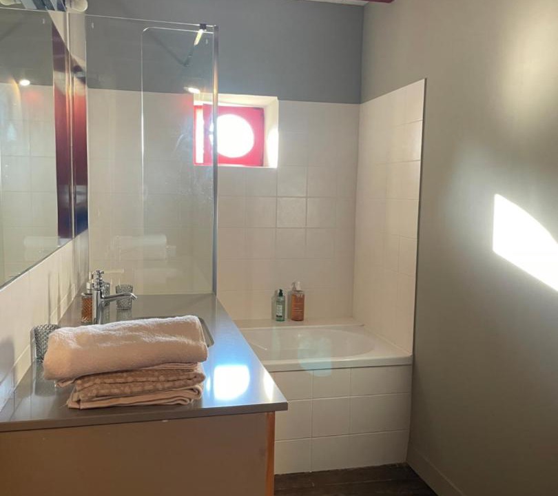 Photo of Bathroom in Chapdeuil