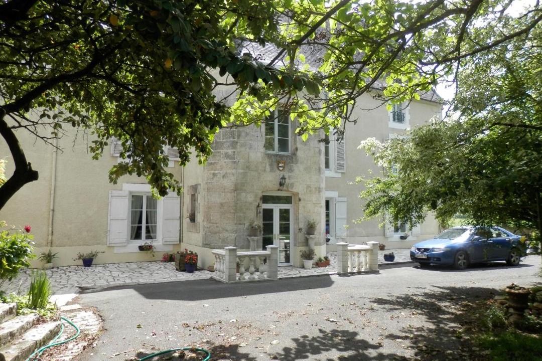 Photo of Buildings in Ardilleux