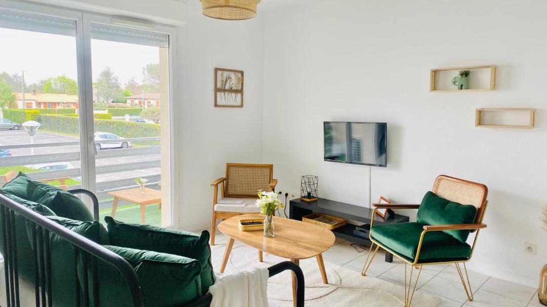 Photo of Livingroom in Coutras