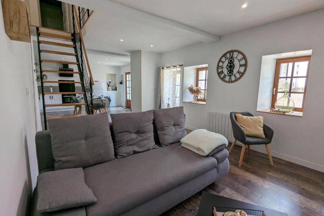 Photo of Livingroom in Saint-Meme-les-Carrieres
