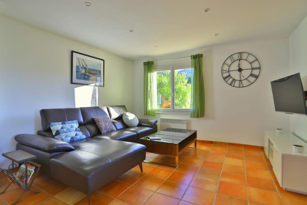 Photo of Livingroom in Bormes-Les-Mimosas