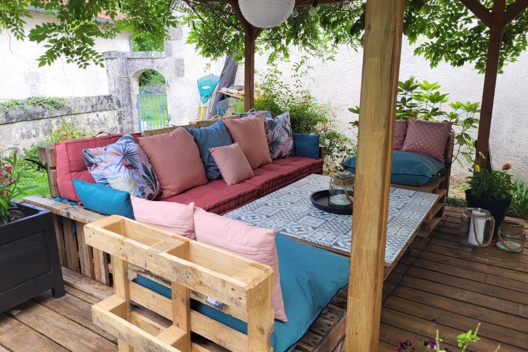 Photo of Patio Balcony in Champagne-et-Fontaine