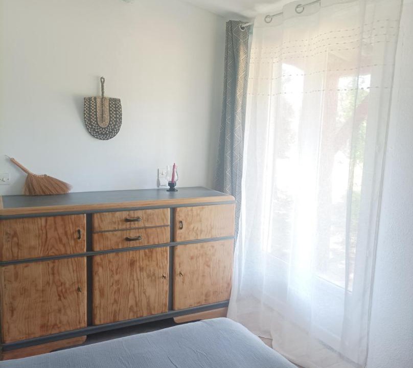 Photo of Bedroom in Saint-Aubin-de-Nabirat