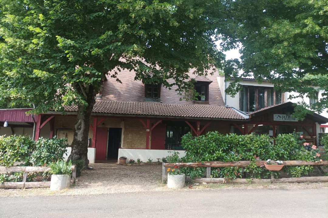 Photo of Buildings in Saint-Aubin-de-Nabirat