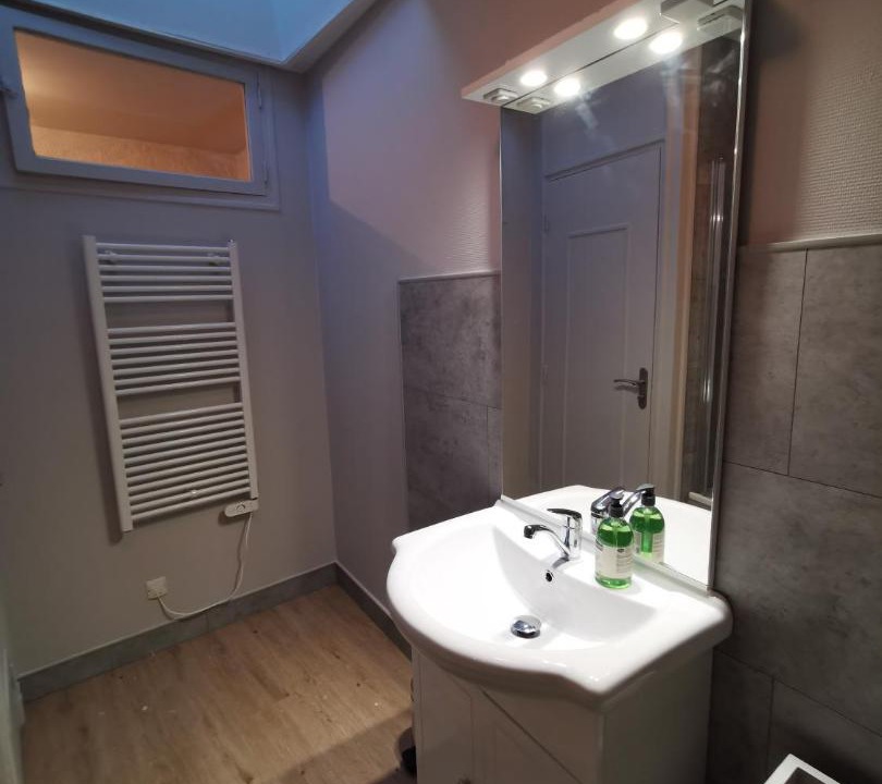 Photo of Bathroom in La Rochefoucauld