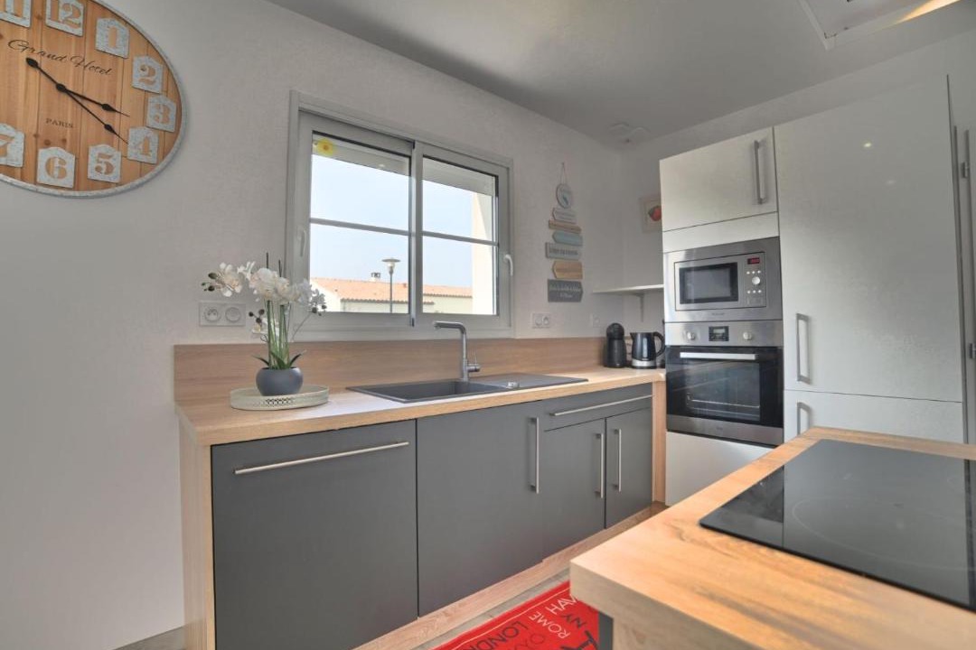 Photo of Kitchen in Le Grand-Village-Plage