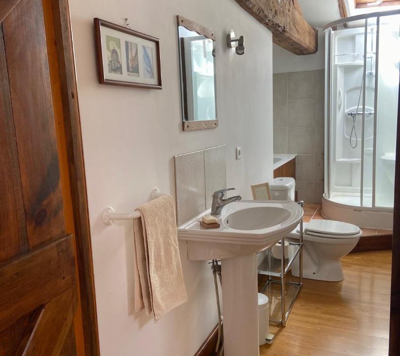 Photo of Bathroom in Montbron