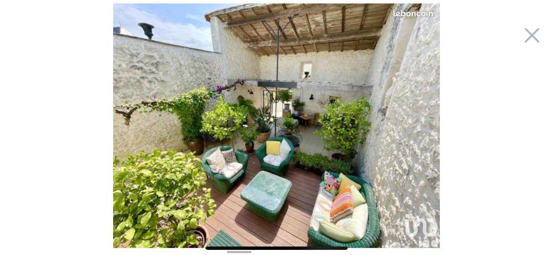 Photo of Buildings in Saint-Yzans-de-Medoc