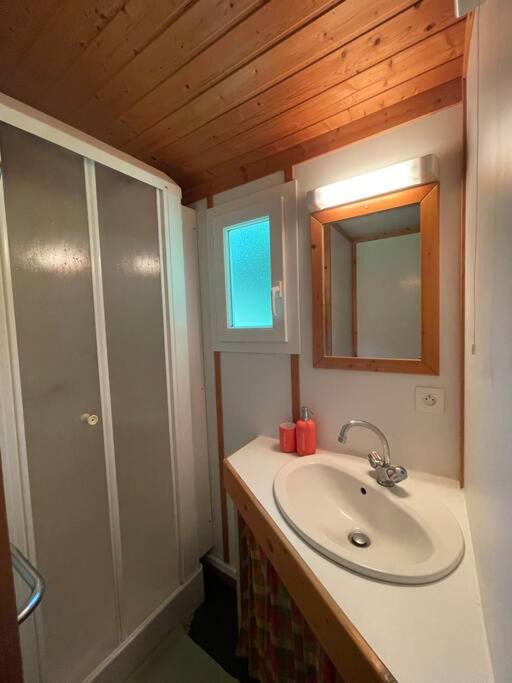 Photo of Bathroom in Serilhac
