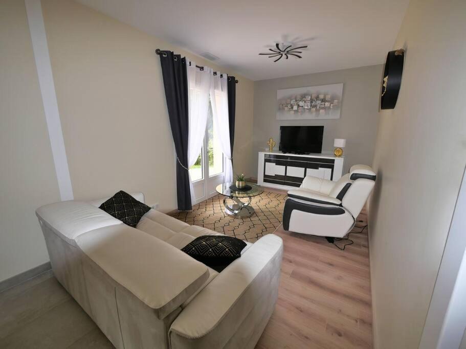 Photo of Livingroom in Castels et Bezenac