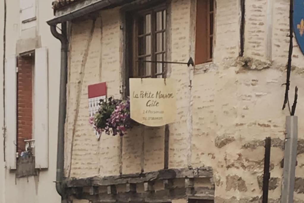 Photo of Buildings in Parthenay