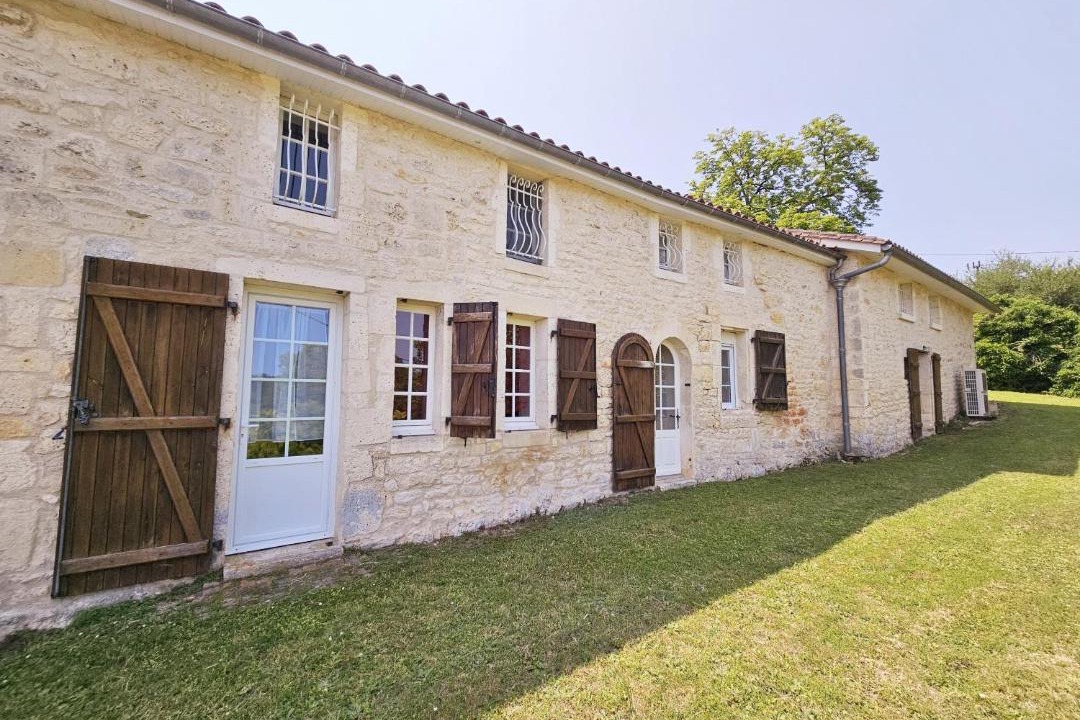 Photo of Buildings in La Couronne