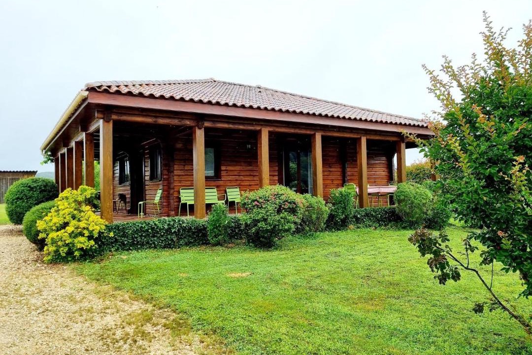 Photo of Buildings in Mauzac-et-Grand-Castang