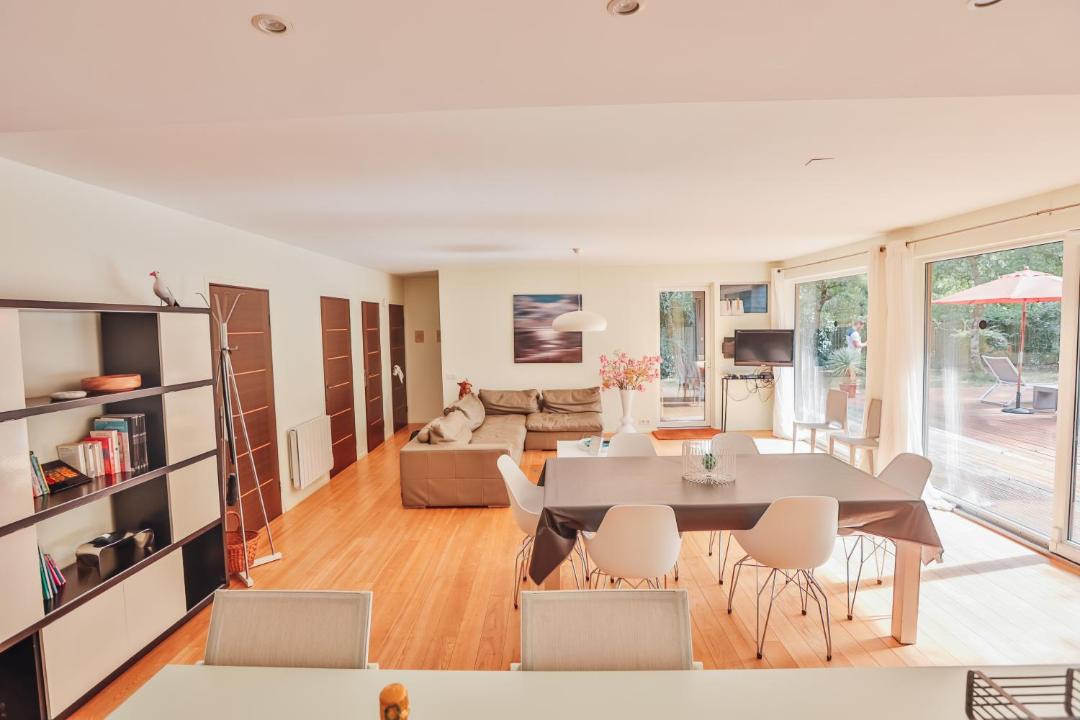 Photo of Livingroom in Grayan-Et-L'Hopital