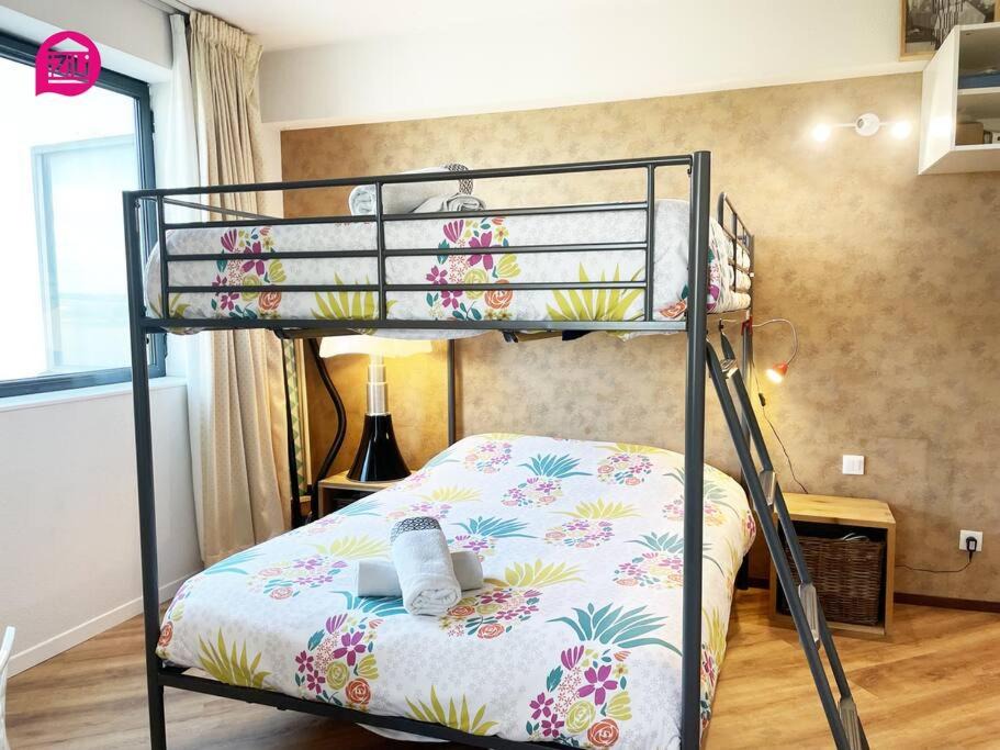 Photo of Bedroom in Chasseneuil-du-Poitou