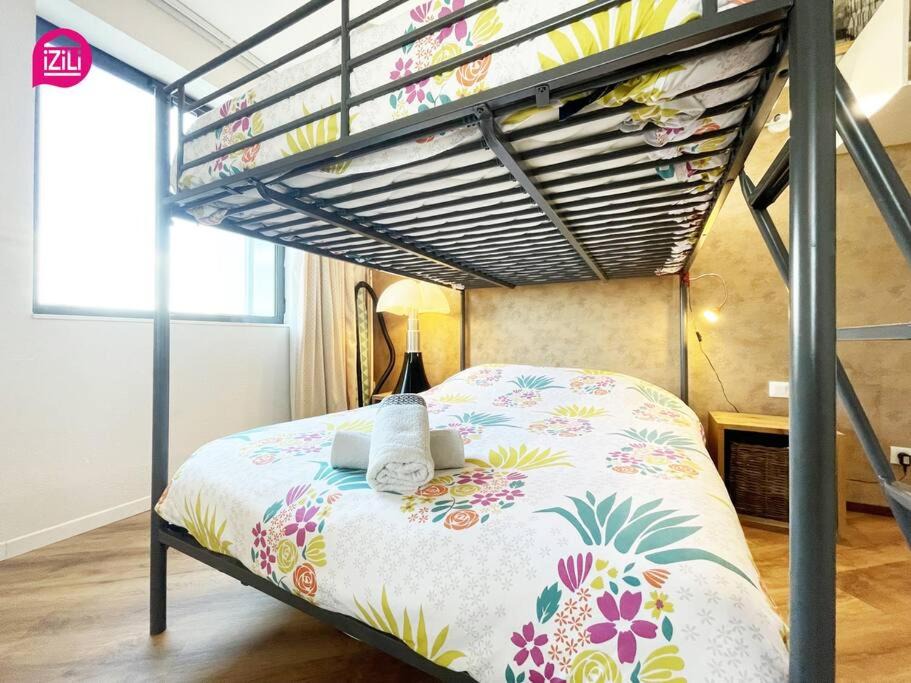 Photo of Bedroom in Chasseneuil-du-Poitou