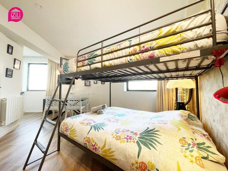 Photo of Bedroom in Chasseneuil-du-Poitou
