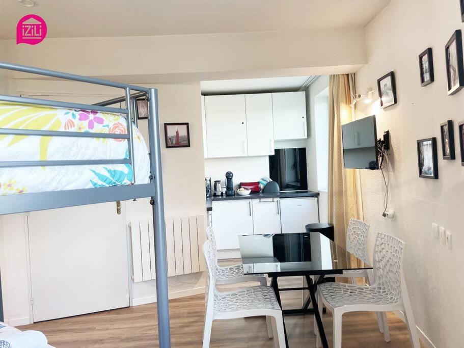 Photo of Livingroom in Chasseneuil-du-Poitou