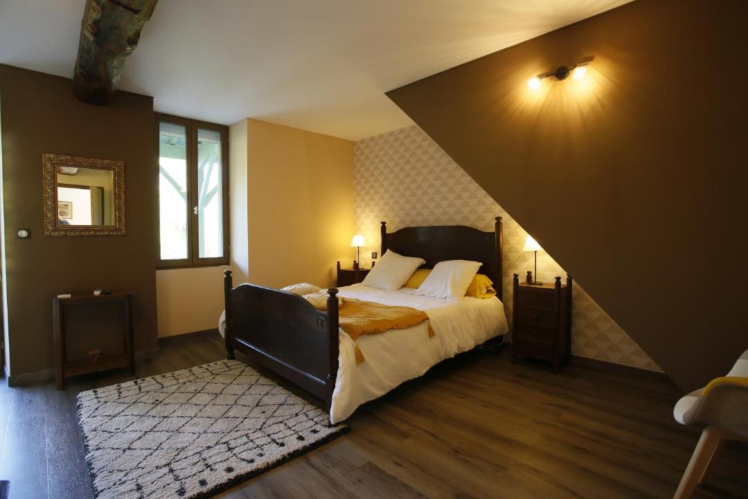Photo of Bedroom in Saint-Aulaye-Puymangou
