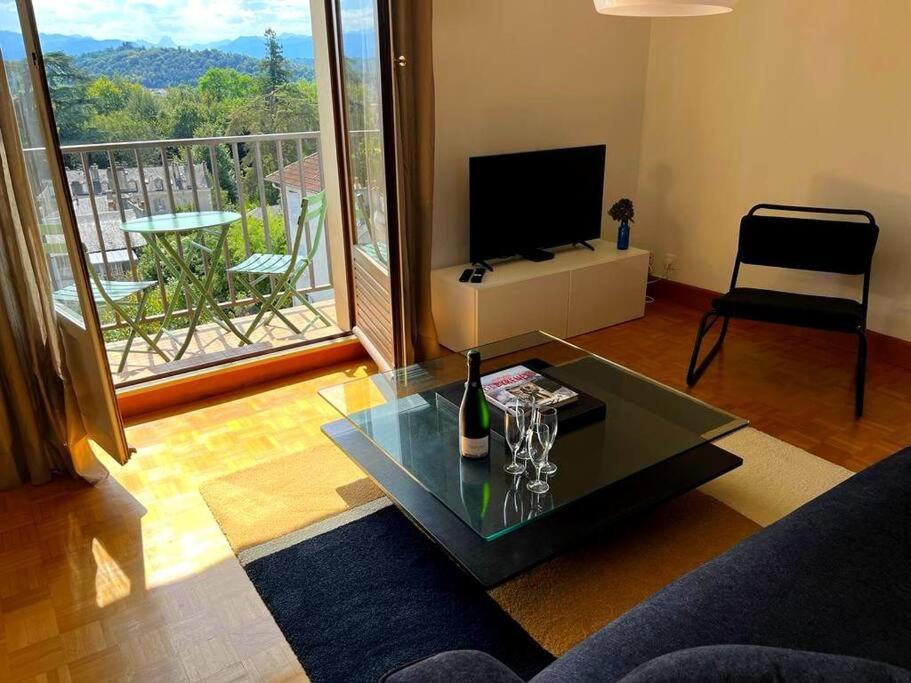 Photo of Livingroom in Centre Ville