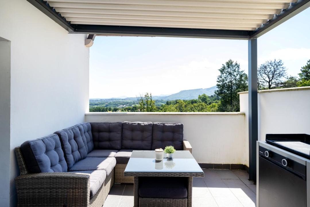 Photo of Patio Balcony in Behobie