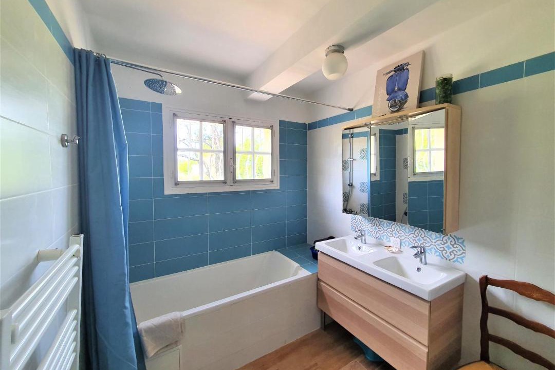 Photo of Bathroom in Eguilles