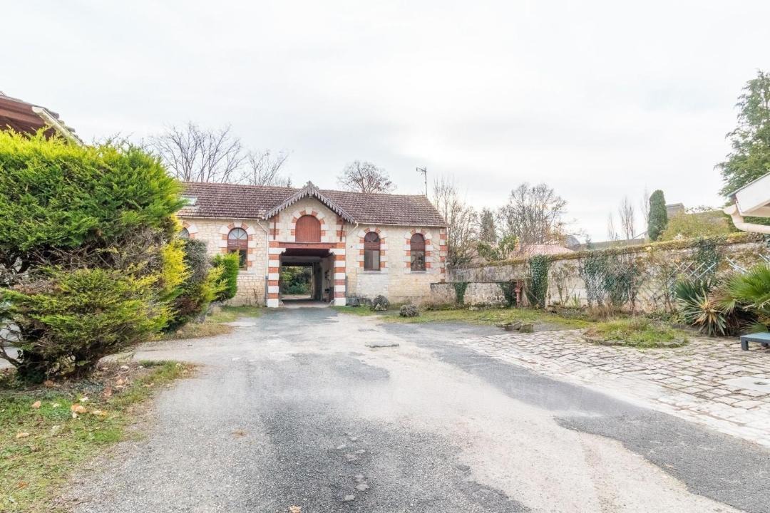 Photo of Buildings in Jonzac